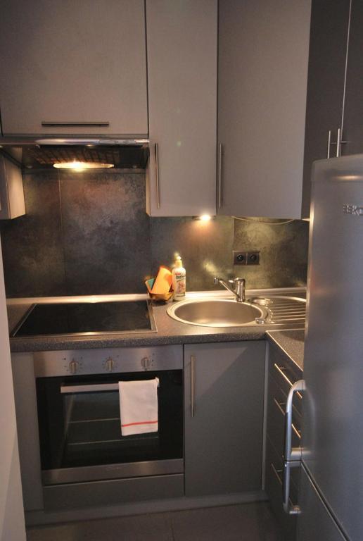 Apartment4You - Solidarnosci Varsó Szoba fotó